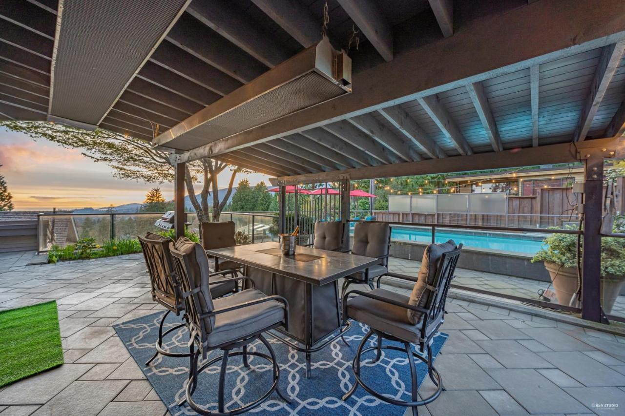 Grouse Cheerful Large Private Bedroom, Bath, Shared Deck, Pool, Hot Tub North Vancouver Exteriör bild