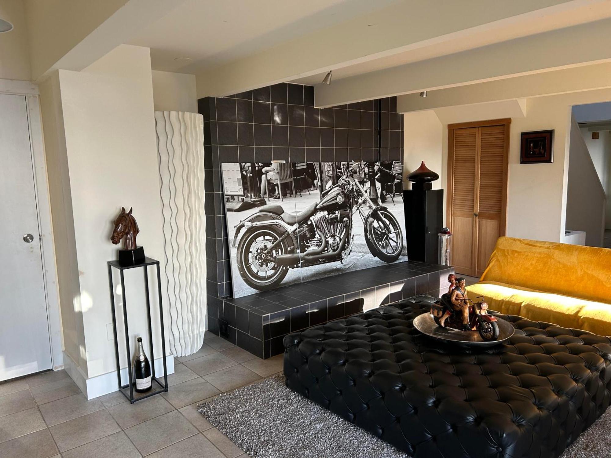 Grouse Cheerful Large Private Bedroom, Bath, Shared Deck, Pool, Hot Tub North Vancouver Exteriör bild